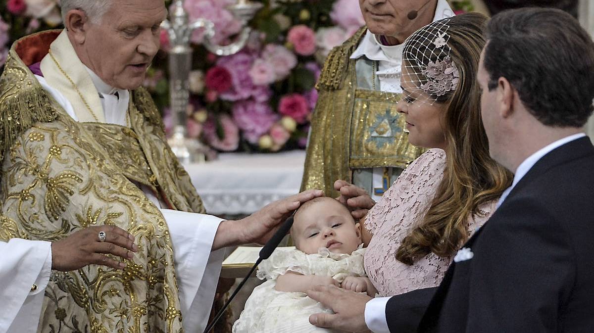 Prinsesse Leonore døbes den 8. juni 2014.