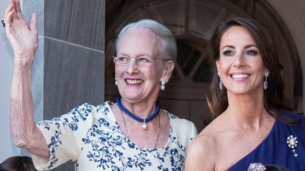 Dronning Margrethe og prinsesse Marie. 