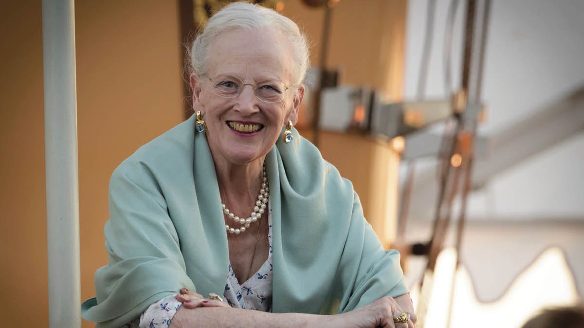 Dronning Margrethe ombord på Kongeskibet Dannebrog.