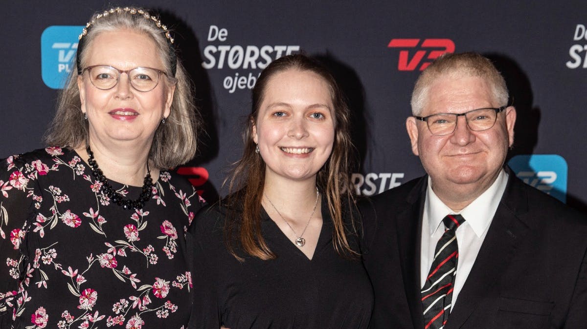 Rachel Ellebye med sine forældre, Lars og Theresia.