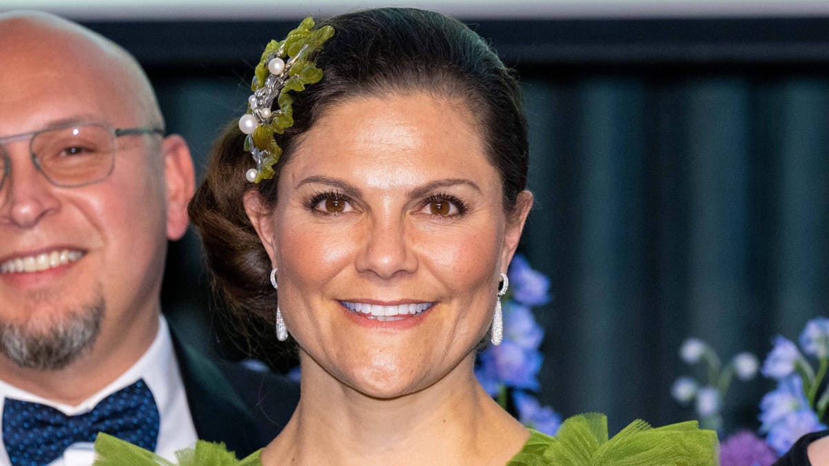 https://imgix.billedbladet.dk/media/article/design_uden_navn_-_2022-06-08t100810.462.png