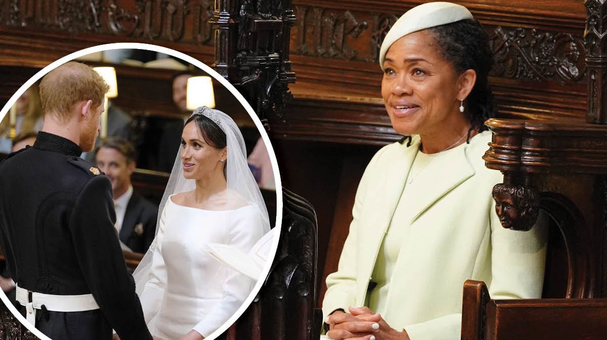 Hertuginde Meghans mor, Doria Ragland, under vielsen.