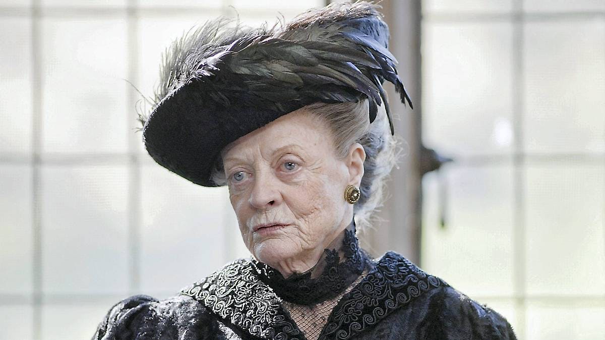 Maggie Smith som enkegrevinde Violet Crawley i "Downton Abbey".