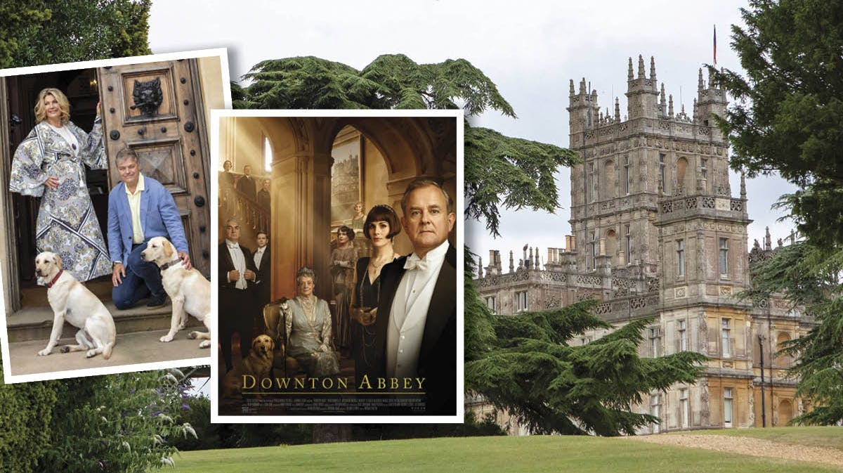 Highclere Castle. Indsat: Earl og Lady Carnarvon samt "Downton Abbey"-plakat.