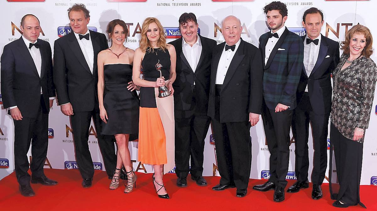 Downton Abbey-holdet med deres pris ved National Television Awards 2016.