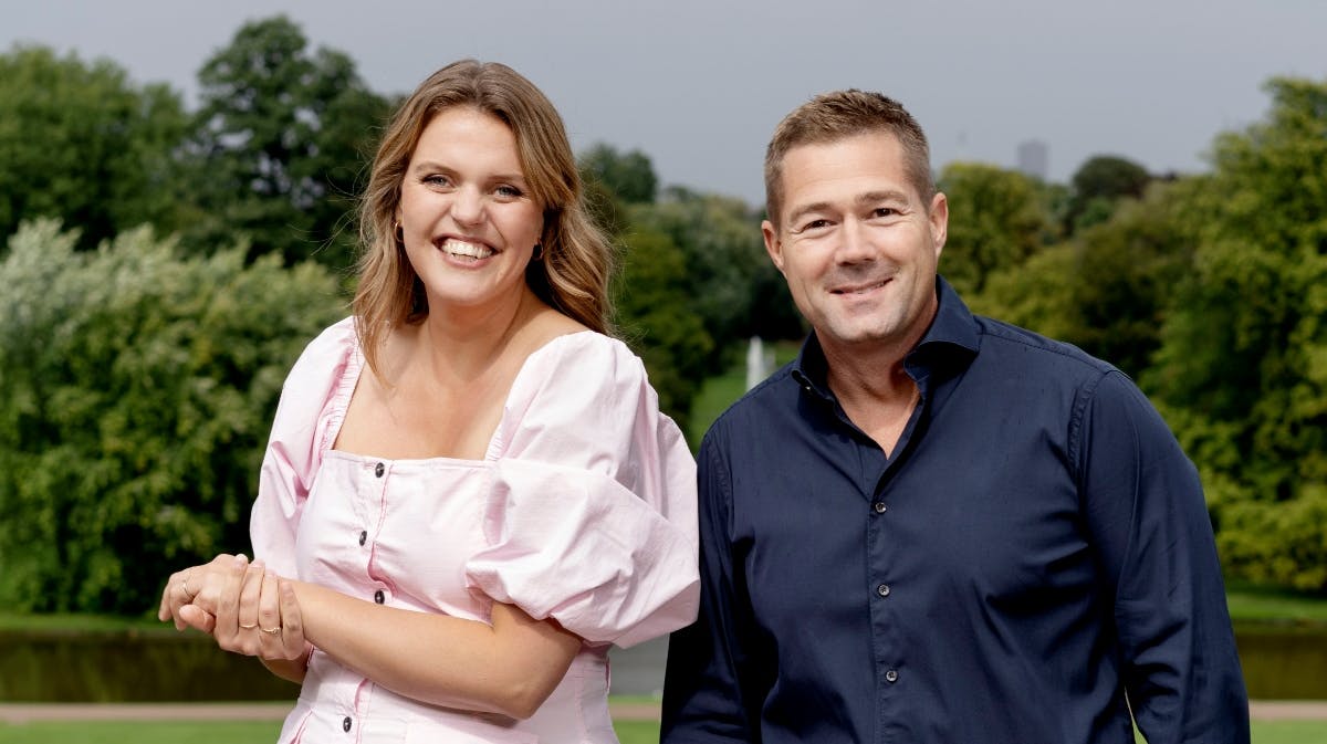 Katrine Muff og Johannes Langkilde er værter ved arrangementet ”Fællessang – endelig sammen”.