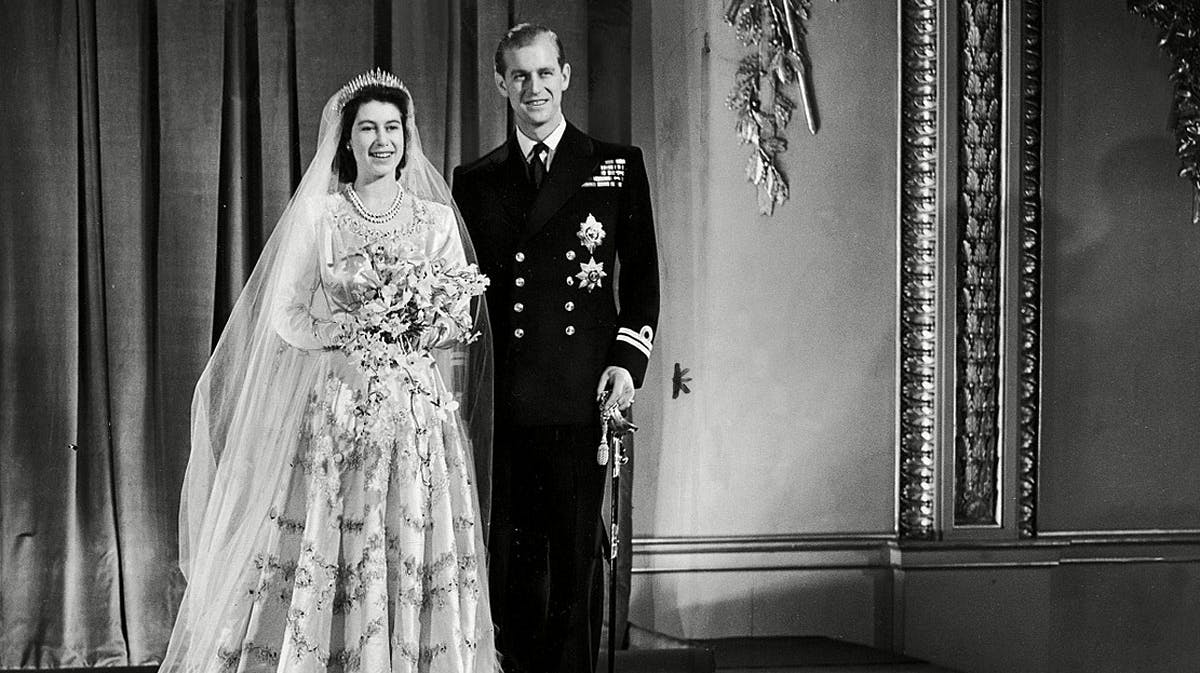 Dronning Elizabeth - dengang prinsesse Elizabeth - og prins Philip på deres bryllupsdag, den 20. november 1947.