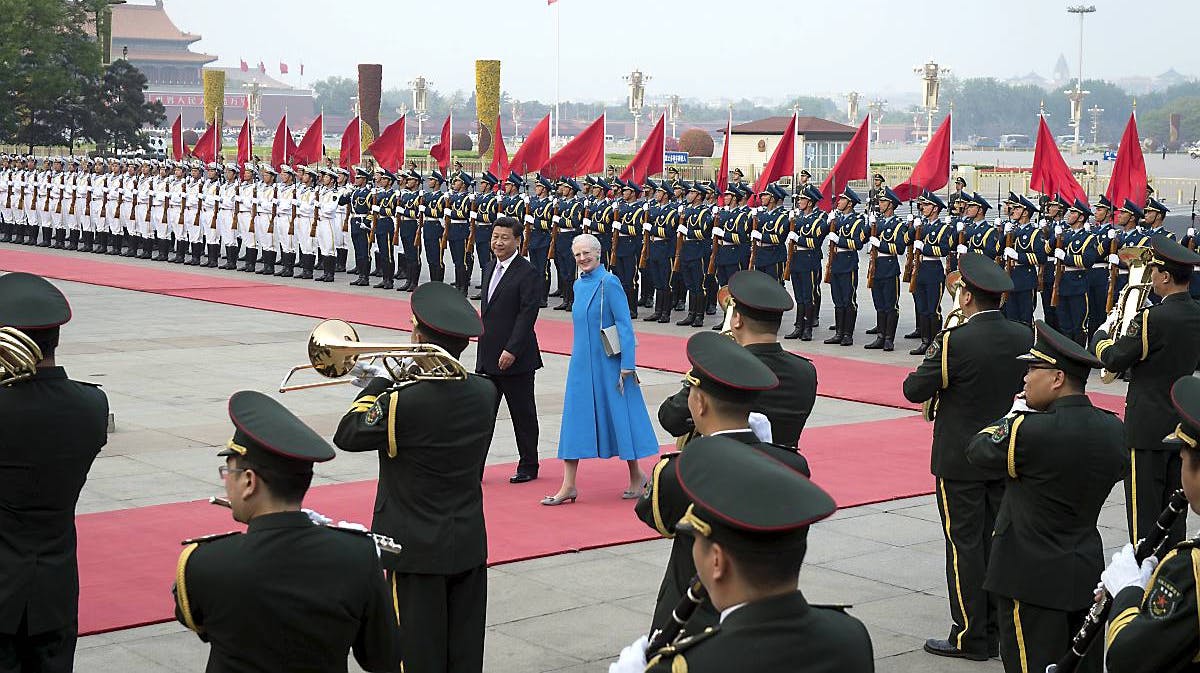 Dronning Margrethe og prins Henrik er ankommet til Kina.