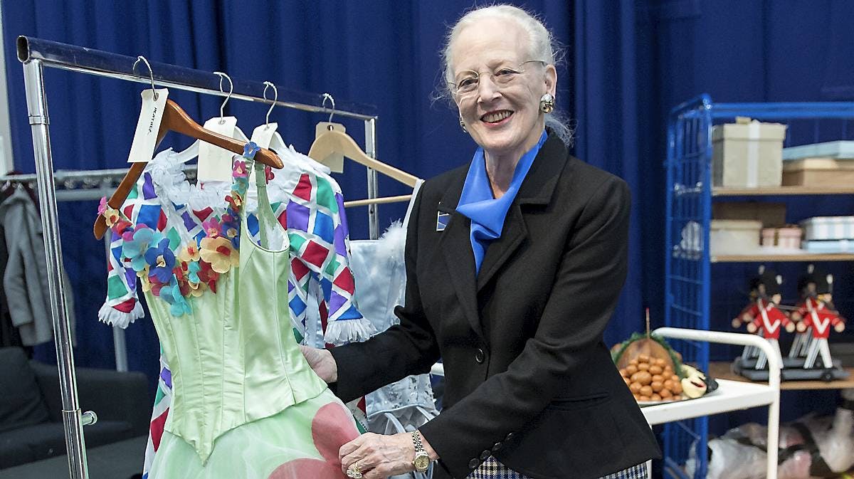 Dronning Margrethe har skabt scenografi og kostumer til balletten "Nøddeknækkeren".