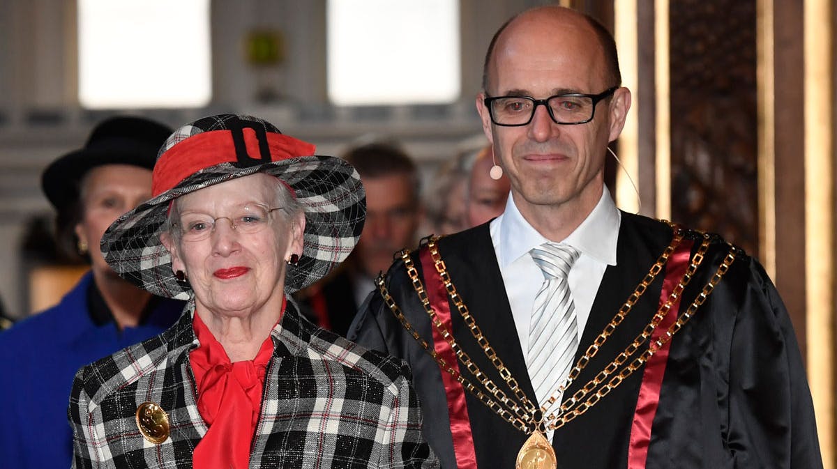 Dronning Margrethe og rektor Henrik C. Wegener.