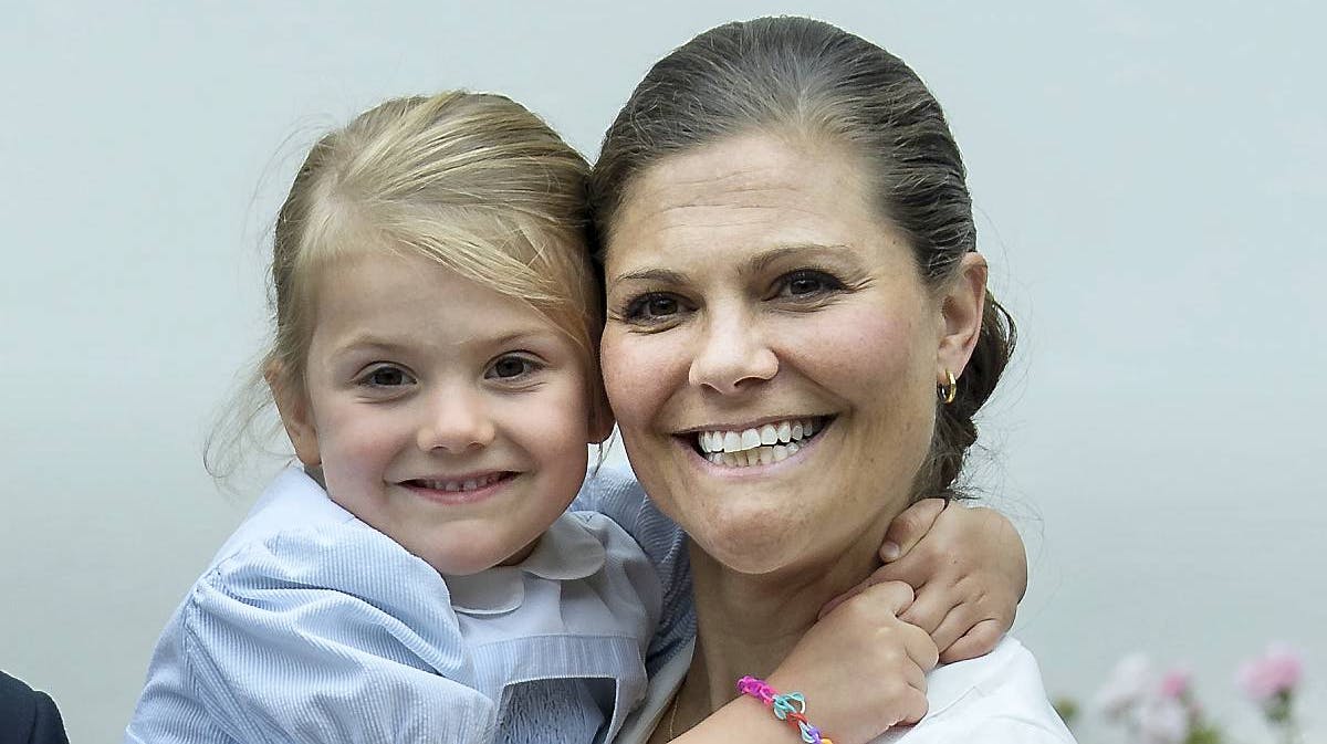 Prinsesse Estelle og kronprinsesse Victoria.