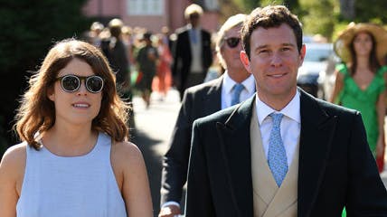 Prinsesse Eugenie og Jack Brooksbank til bryllup hos et vennepar i august 2018.