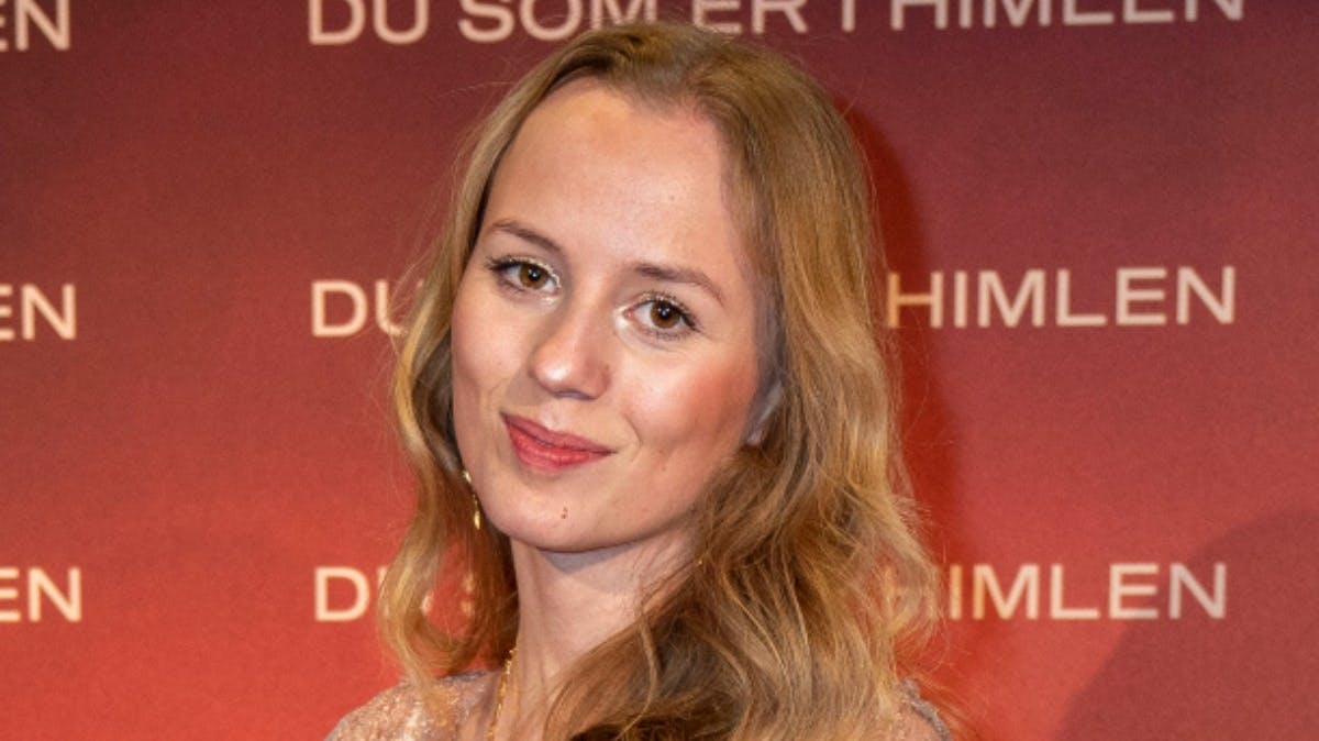 https://imgix.billedbladet.dk/media/article/flora_ofelia_stor_beskaaret.jpg
