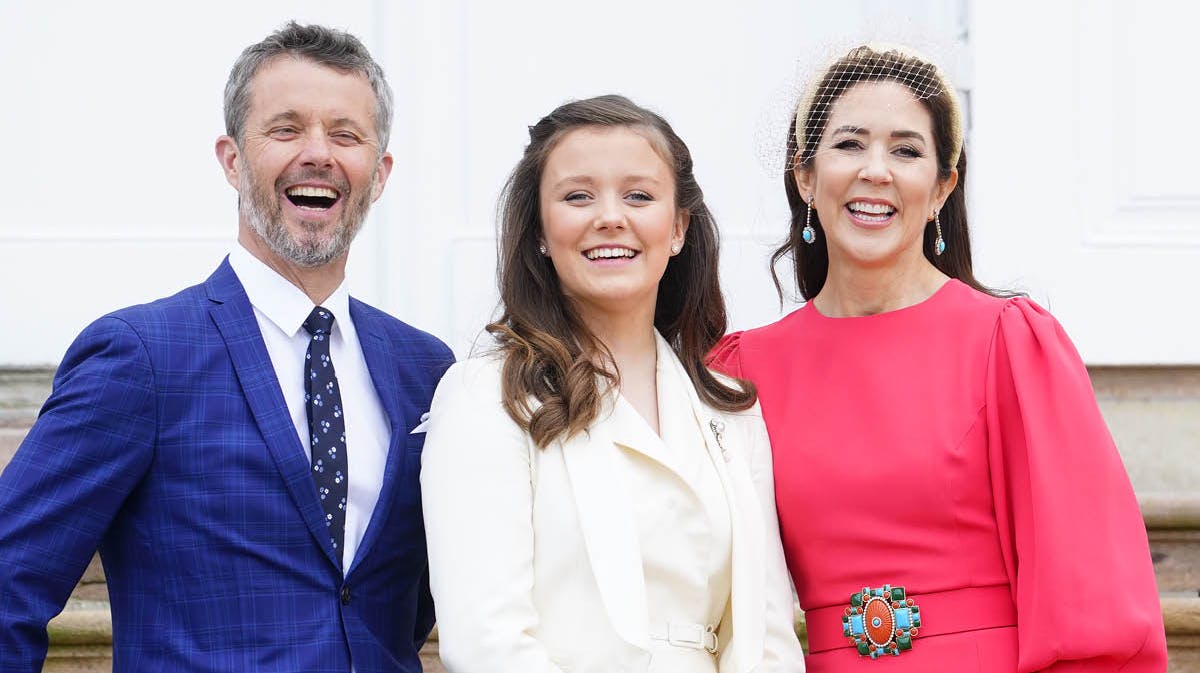 Kronprins Frederik, prinsesse Isabella og kronprinsesse Mary. 