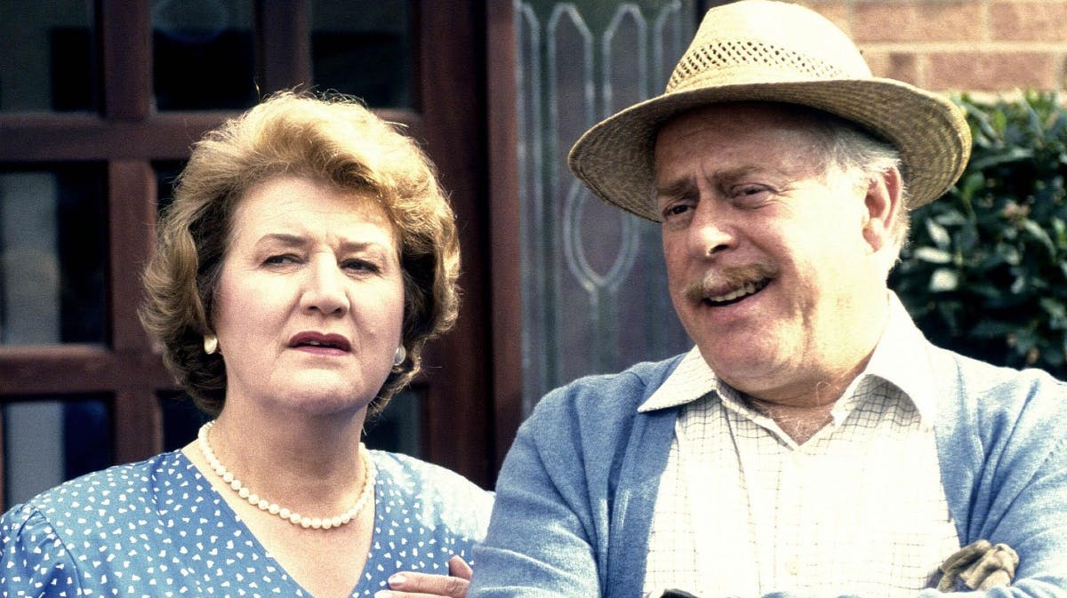 Patricia Routledge og Clive Swift som Hyacinth og Richard i "Fint skal det være". 