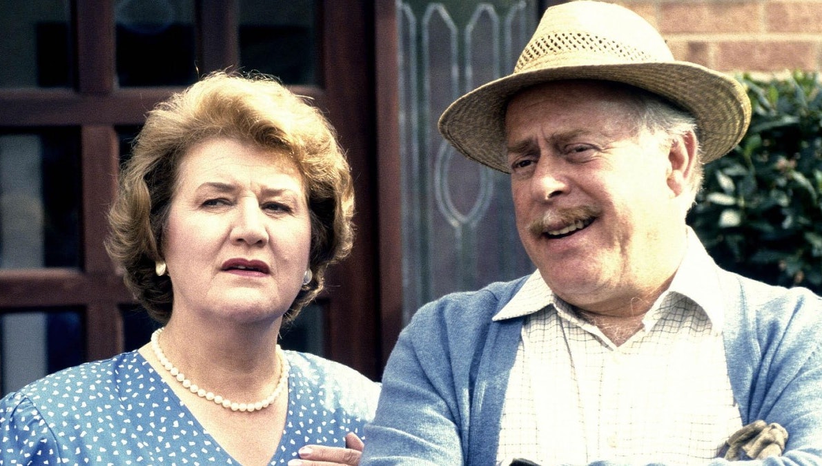 Patricia Routledge og Clive Swift som Hyacinth og Richard i "Fint skal det være". 