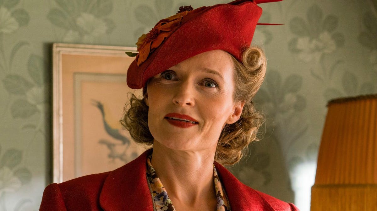 Mille Lehfeldt som Fanny i "Badehotellet".