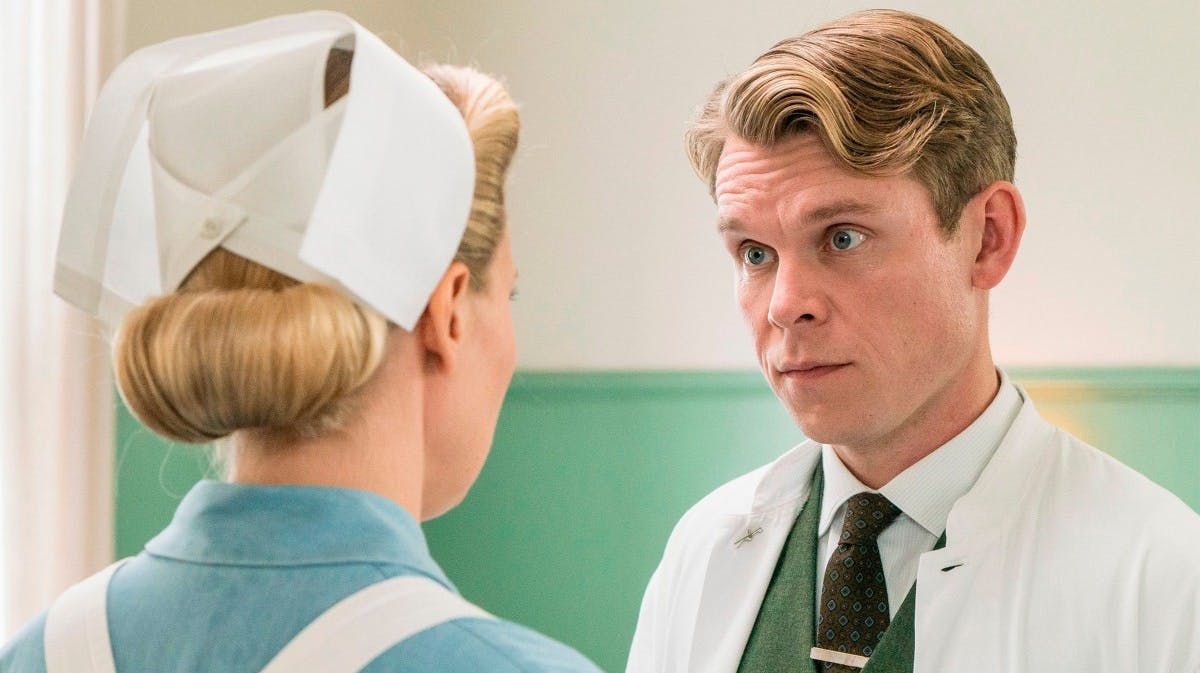 Dr. Friis og Lis i "Sygeplejeskolen".