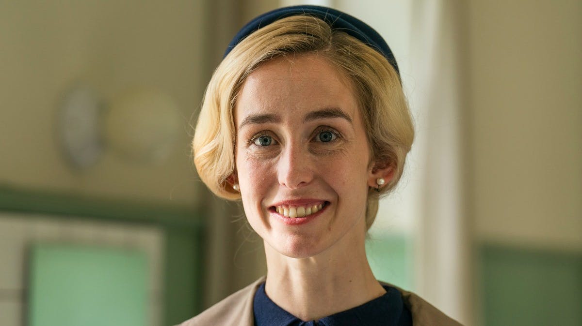 Sarah Juel Werner som fru Grønbæk i "Sygeplejeskolen".