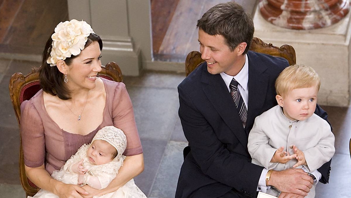 Kronprins Frederik, kronprinsesse Mary, prins Christian og prinsesse Isabella.