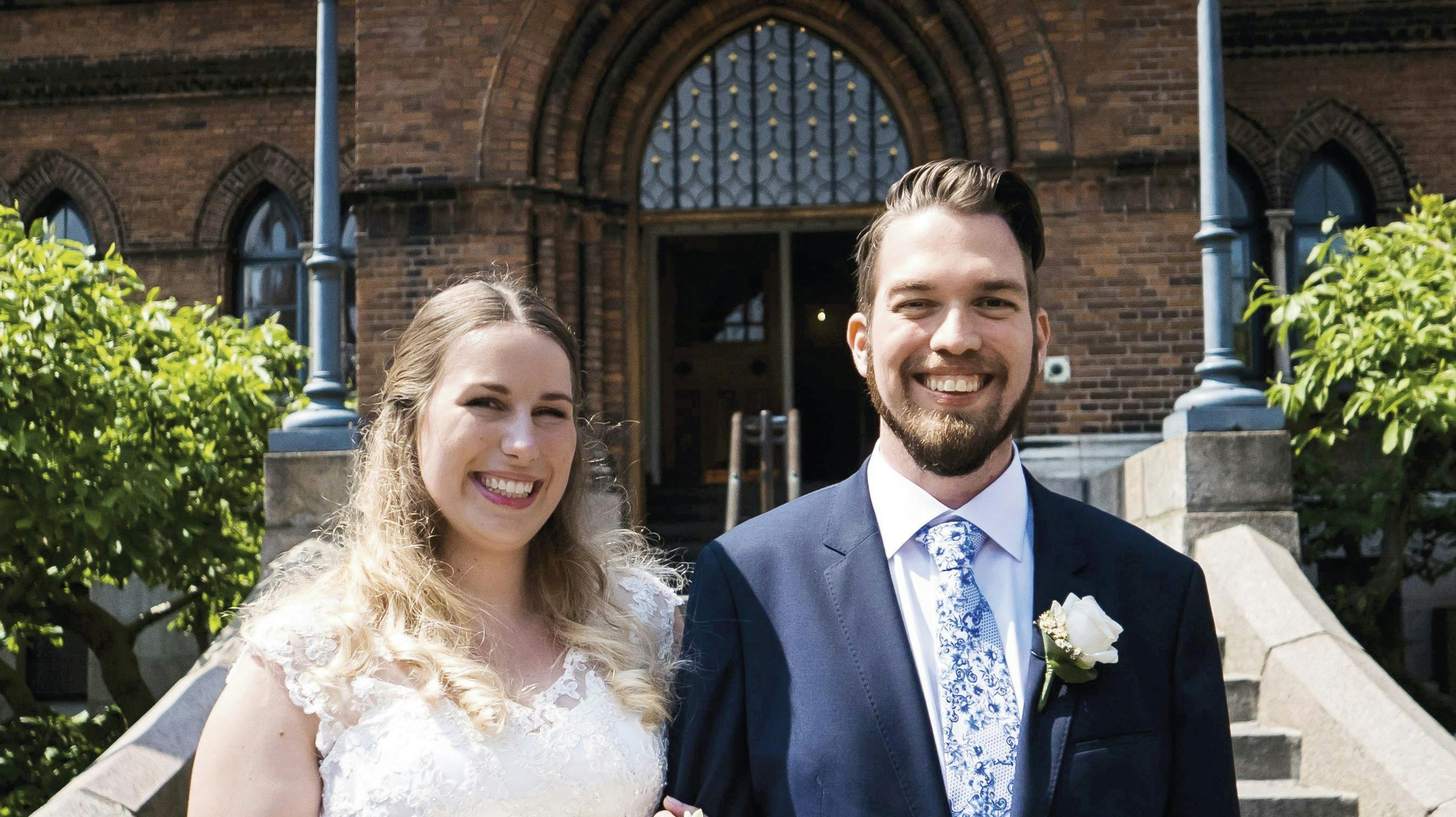 Kathrine og Michael fra sidste sæson af &quot;Gift ved første blik&quot; på deres bryllupsdag.&nbsp;