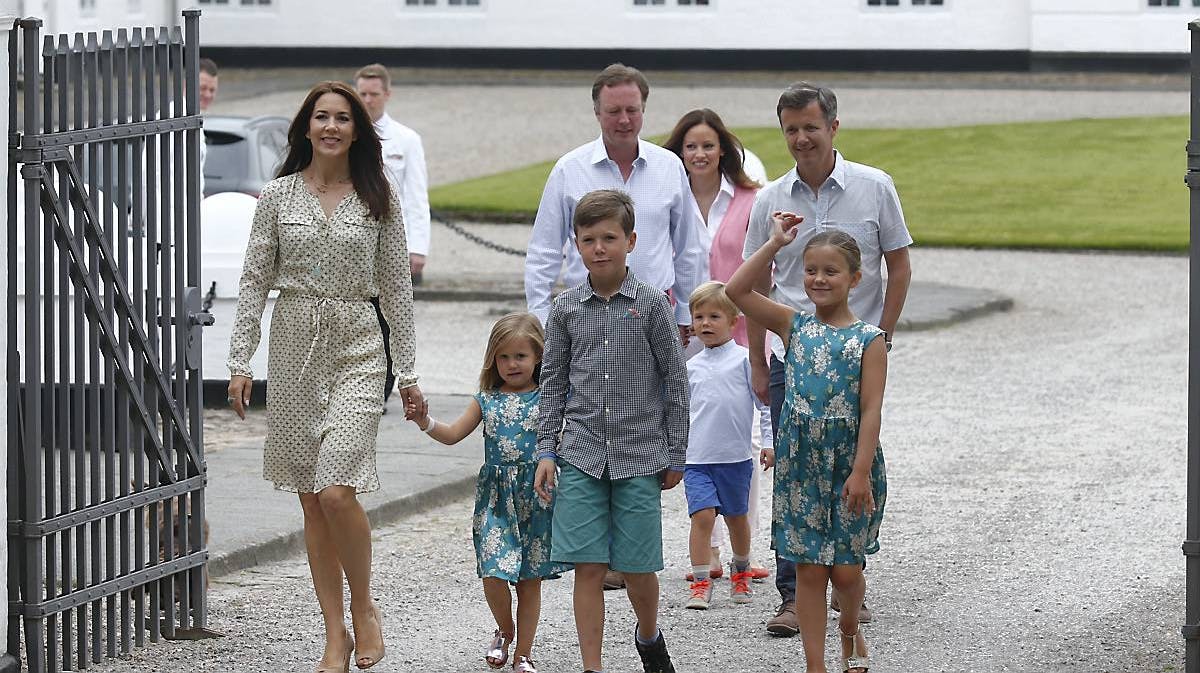 Prinsesse Isabella, prins Christian, kronprinsesse Mary og kronprins Frederik