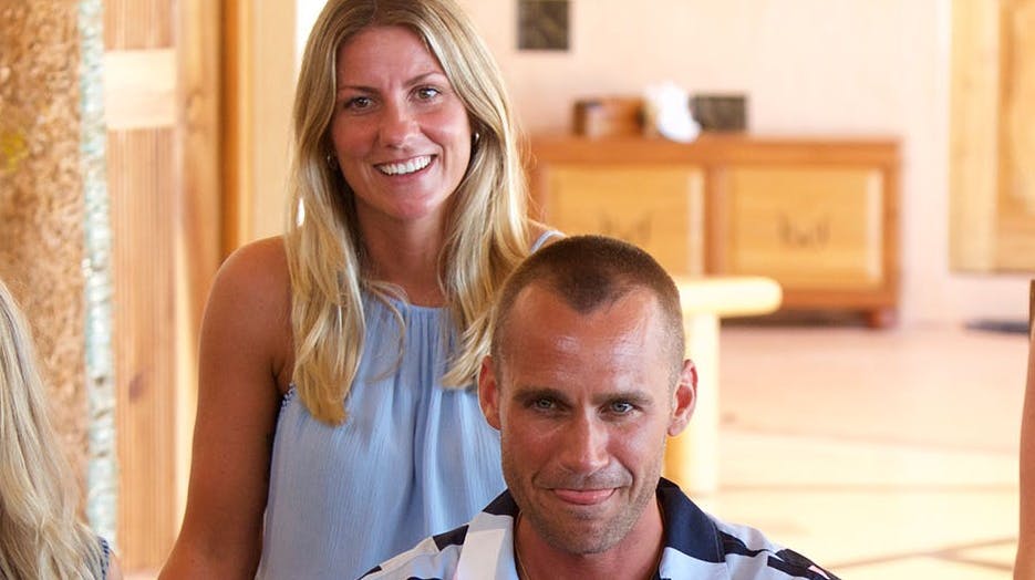 Mette og Kasper til gruppedate i "Bachelor".