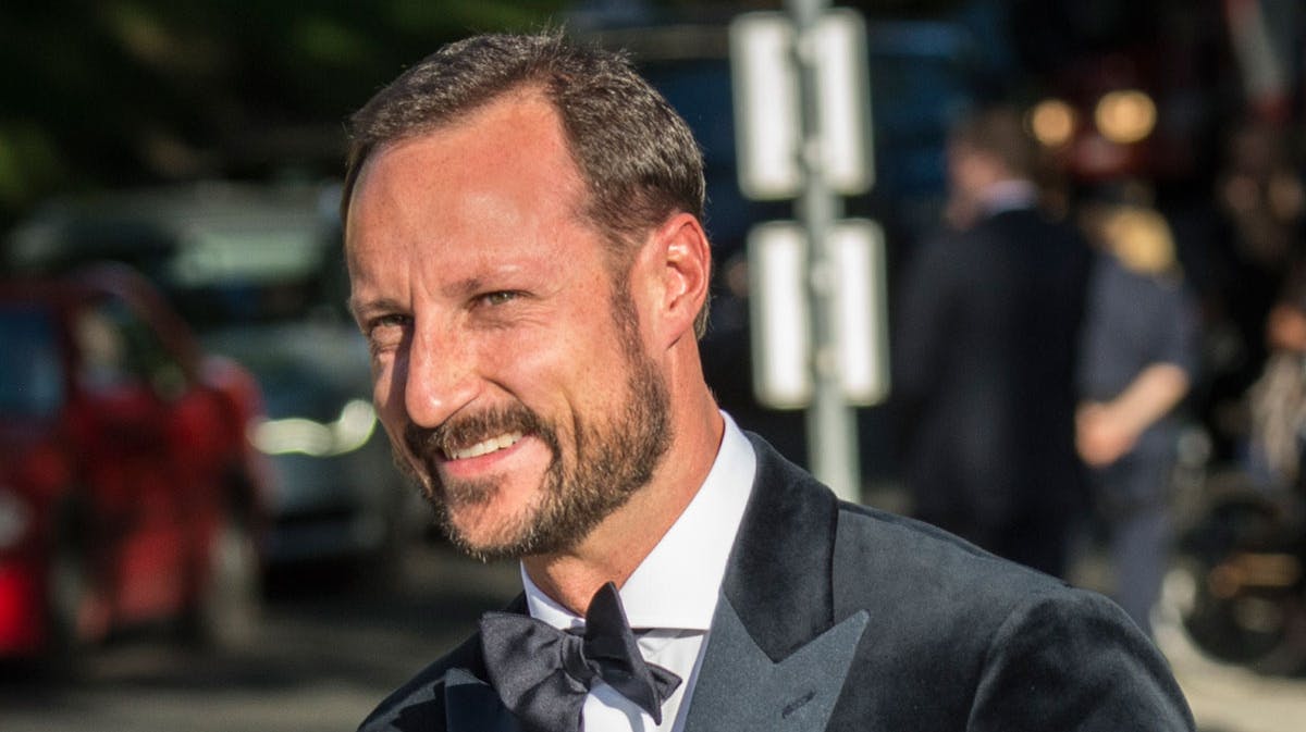 Kronprins Haakon får en følgesvend