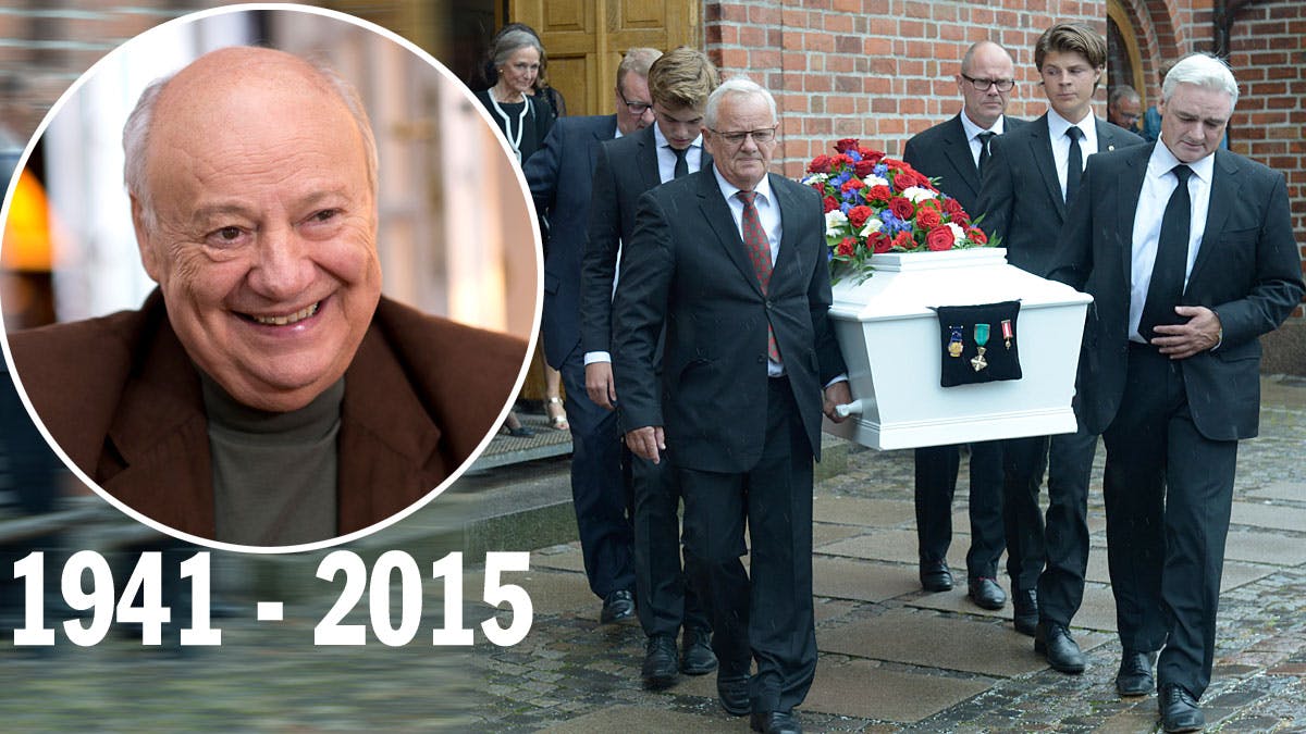 Harald Nielsne begravelse - kiste bæres ud