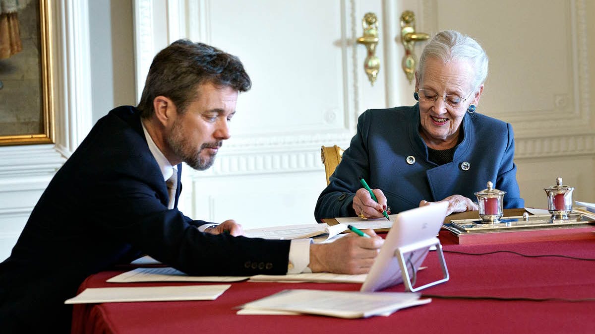 Kronprins Frederik og dronning Margrethe. 