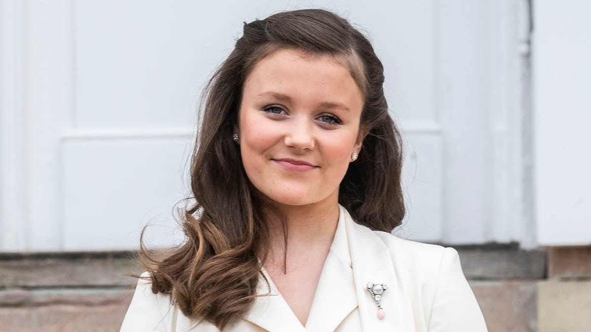 https://imgix.billedbladet.dk/media/article/isaring.jpg