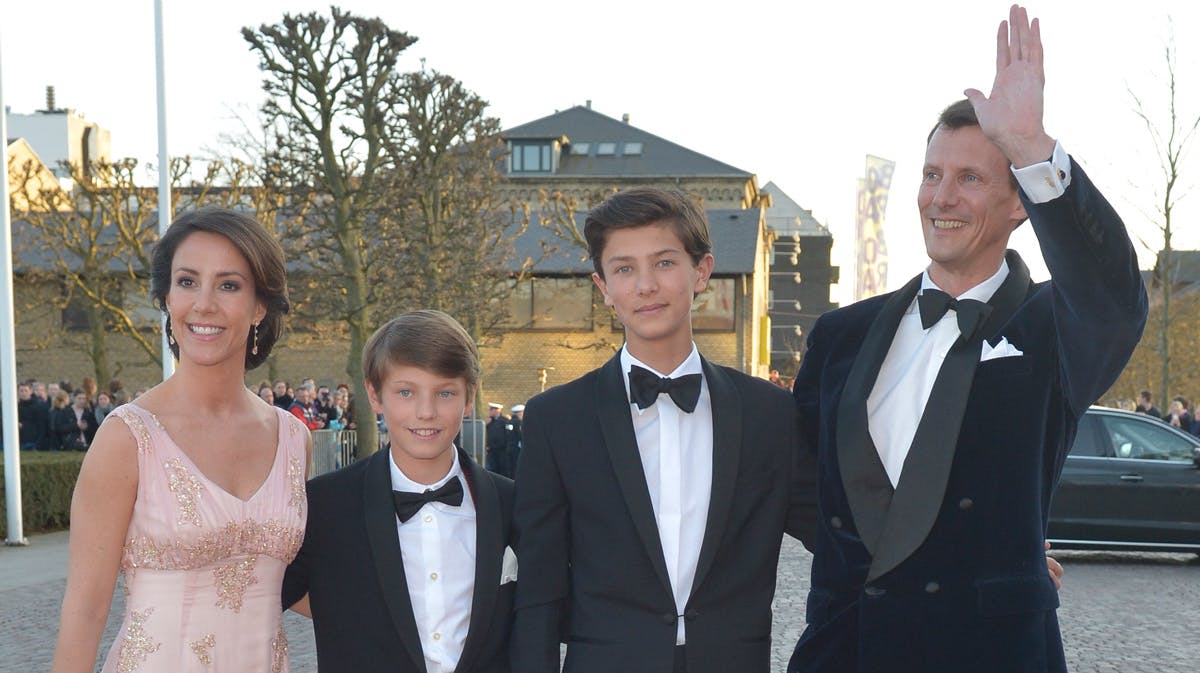 Prins Joachim og prinsesse Marie i selskab med prins Nikolai og prins Felix.