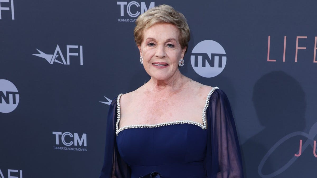 https://imgix.billedbladet.dk/media/article/julie_andrews_stor_beskaaret_mega867149_001.jpg