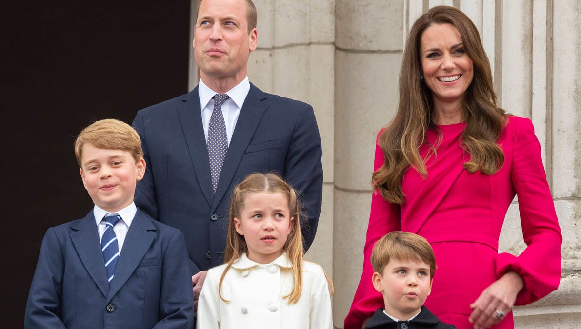 Prins William og hertuginde Catherine med børnene, prins George, prinsesse Charlotte og prins Louis.