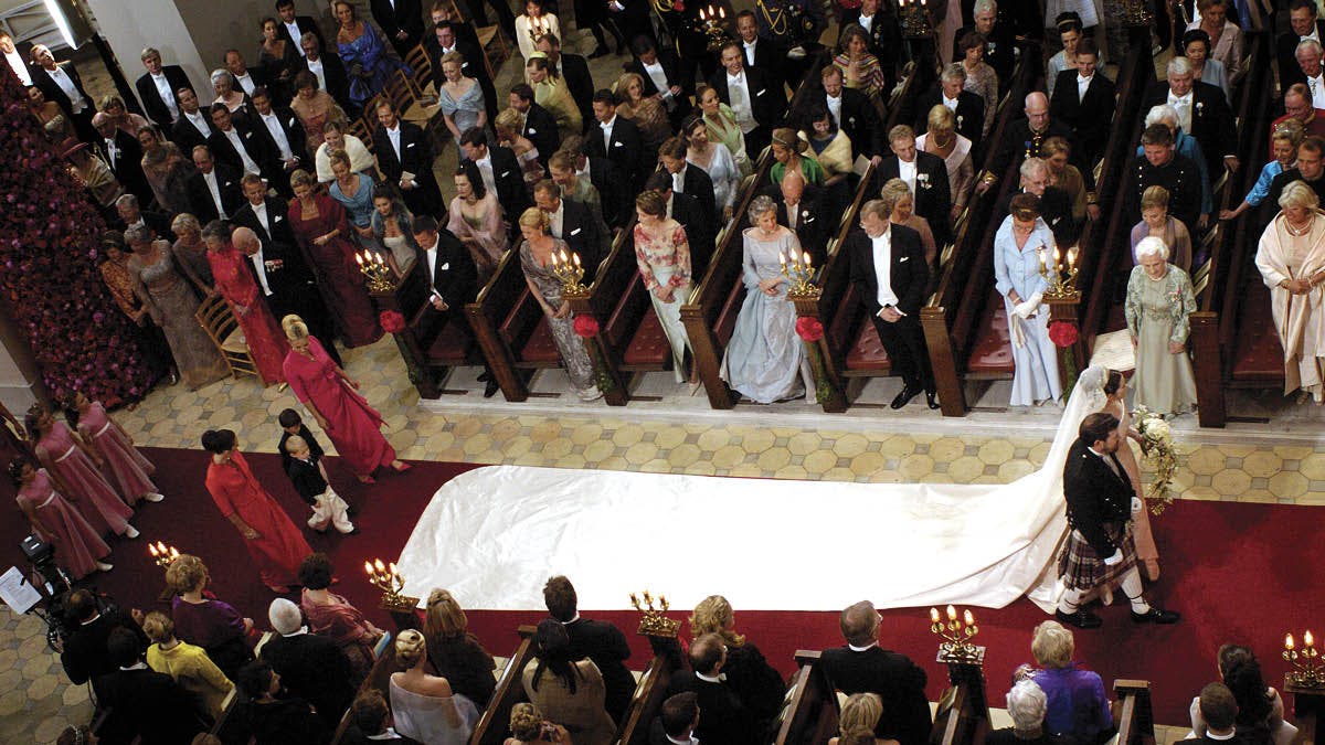 Brylluppet mellem kronprinsesse Mary og kronprins Frederik stod i Københavns Domkirke.