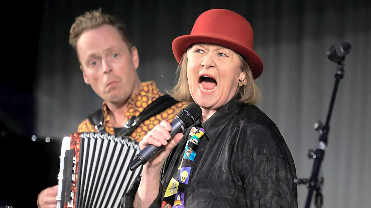 Daimi sang til Dirch Passer-show: Jeg savner ham | BILLED-BLADET