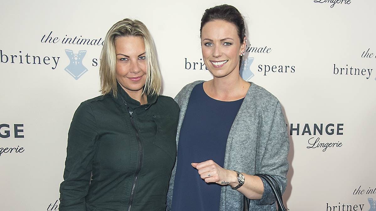 Lisbeth Østergaard (t.v.) mødte Kira Eggers på den røde løber til Britney Spears' lingeri-show i Forum.