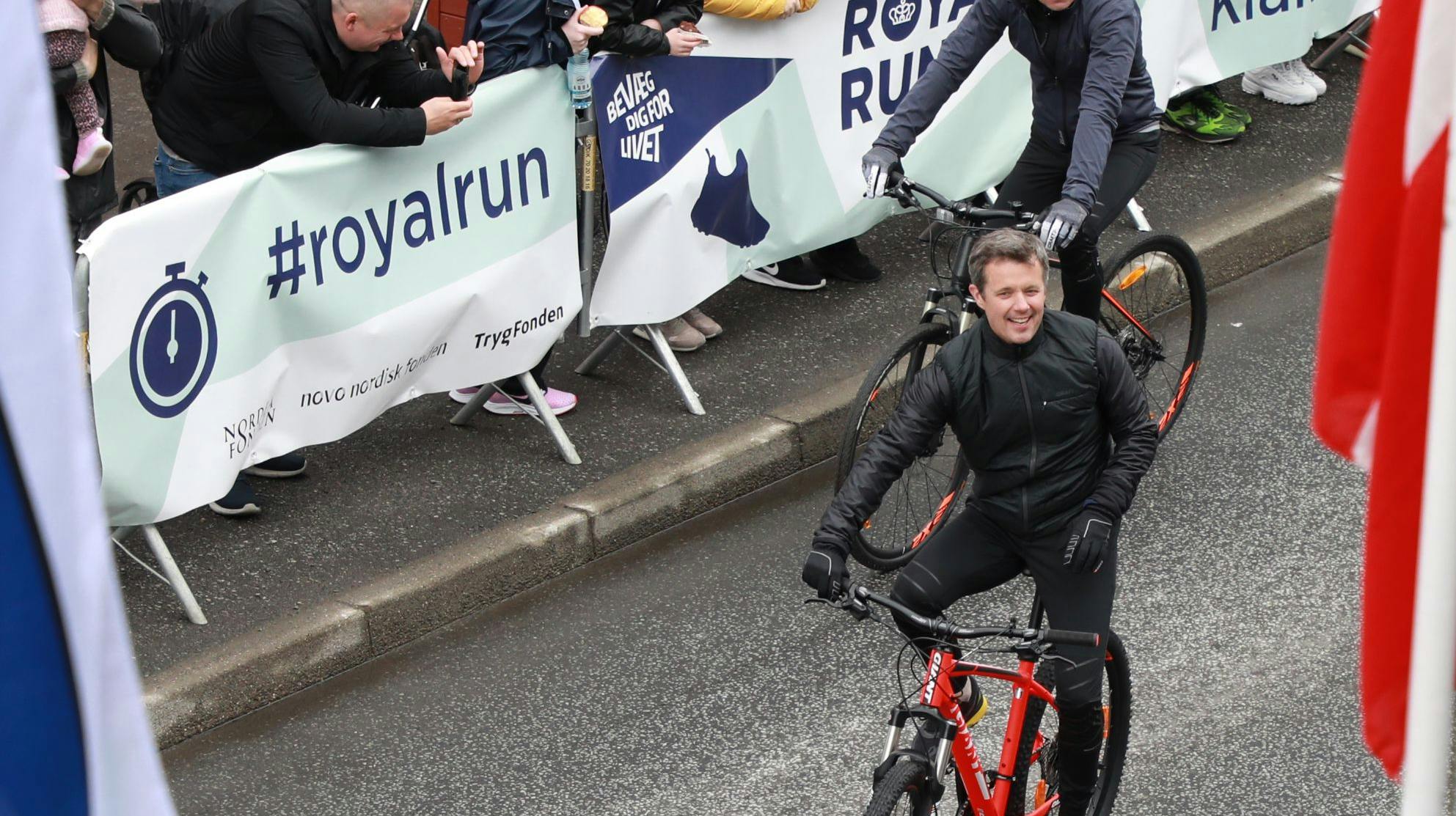 Kronprins Frederik på plads ved åbningen til Royal Run 2019. 