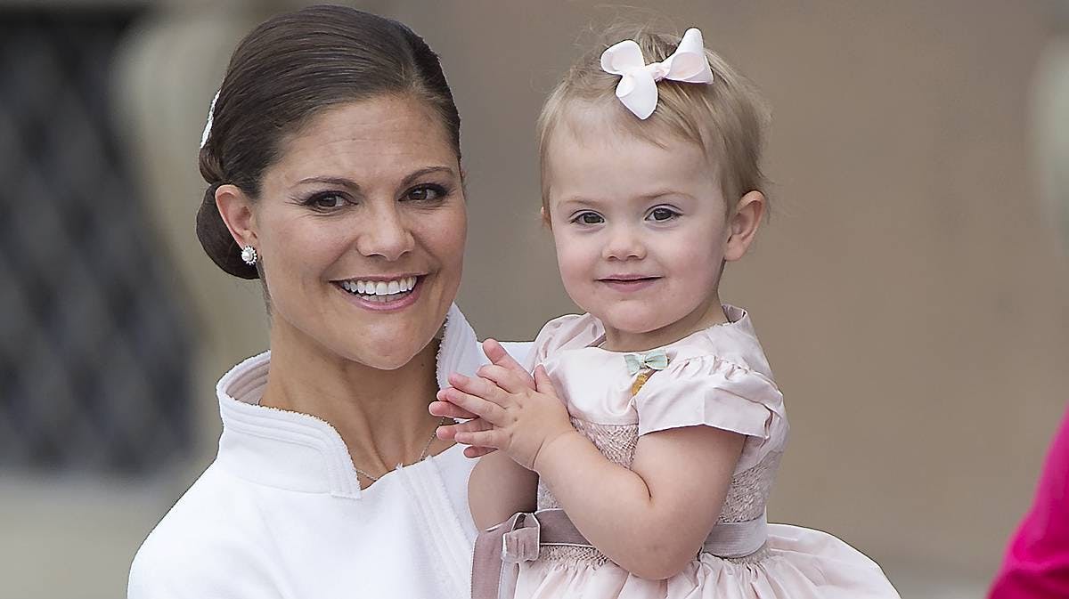 Kronprinsesse Victoria og prinsesse Estelle.