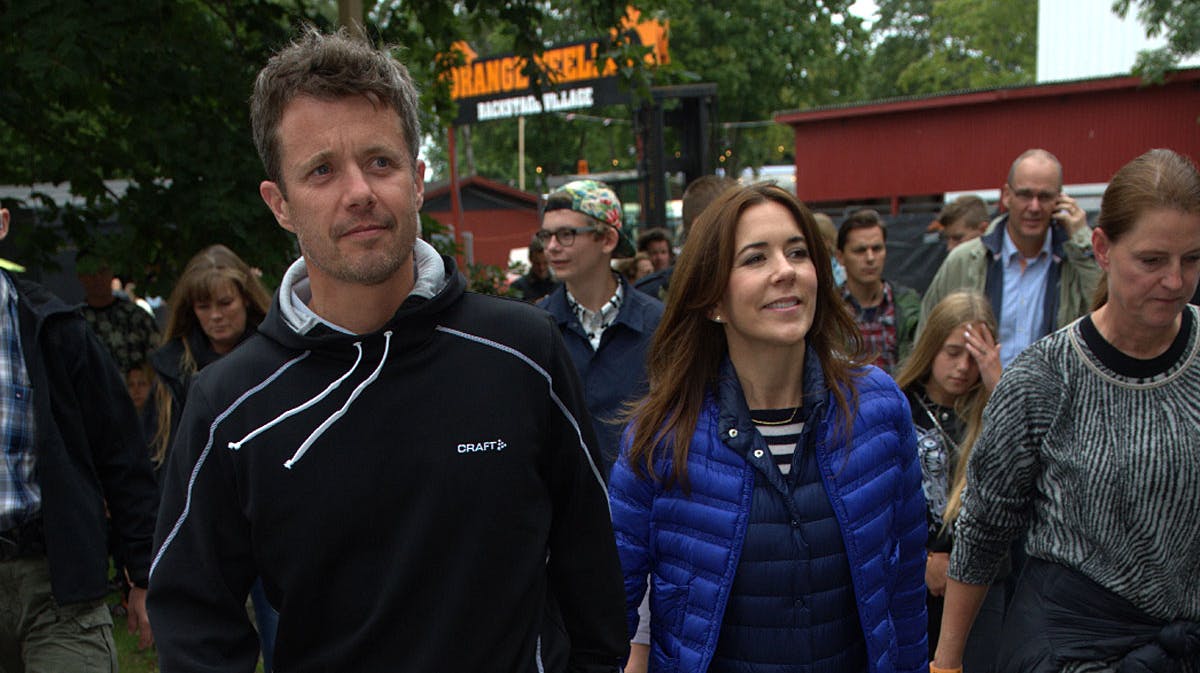 Kronprins Frederik på Roskilde Festival sammen med kronprinsesse Mary