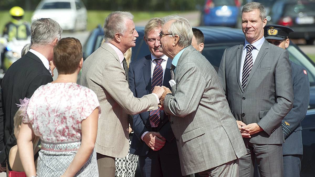 Prins Henrik og dronning Margrethe mødte Lars Larsen på sommertogtet.