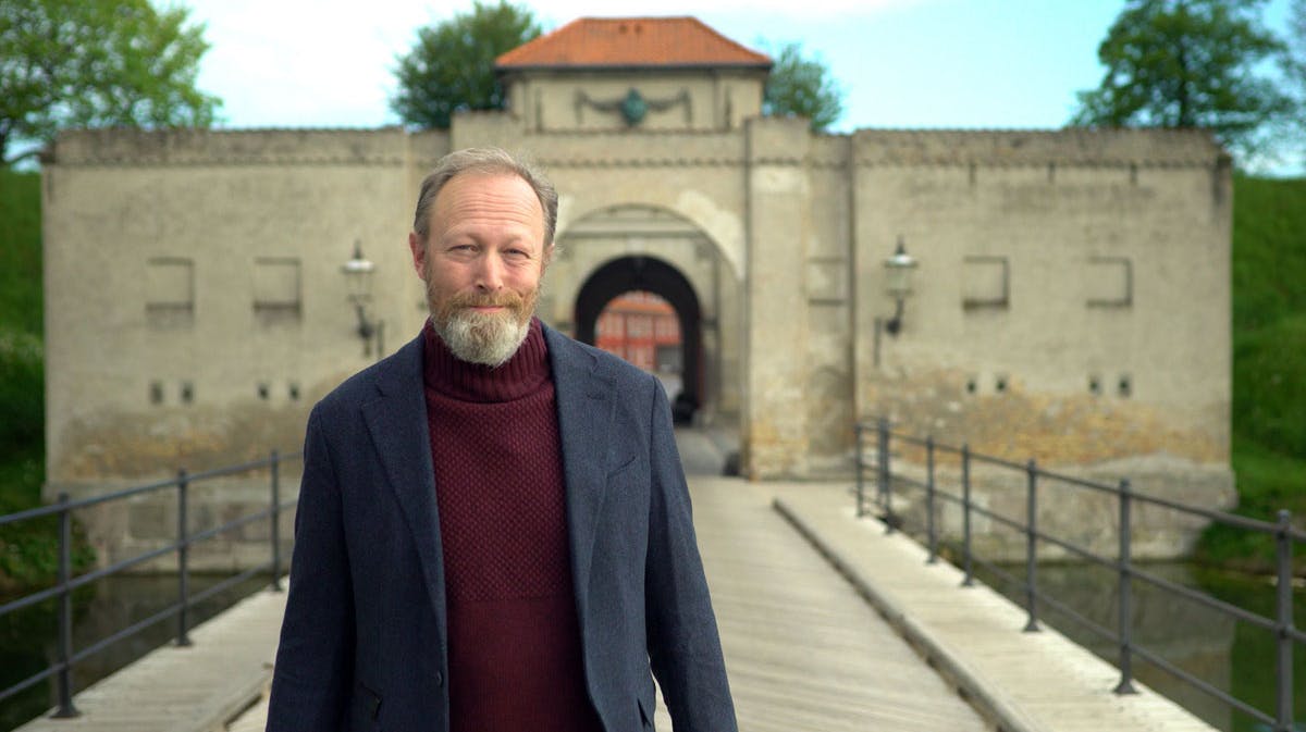 Lars Mikkelsen.