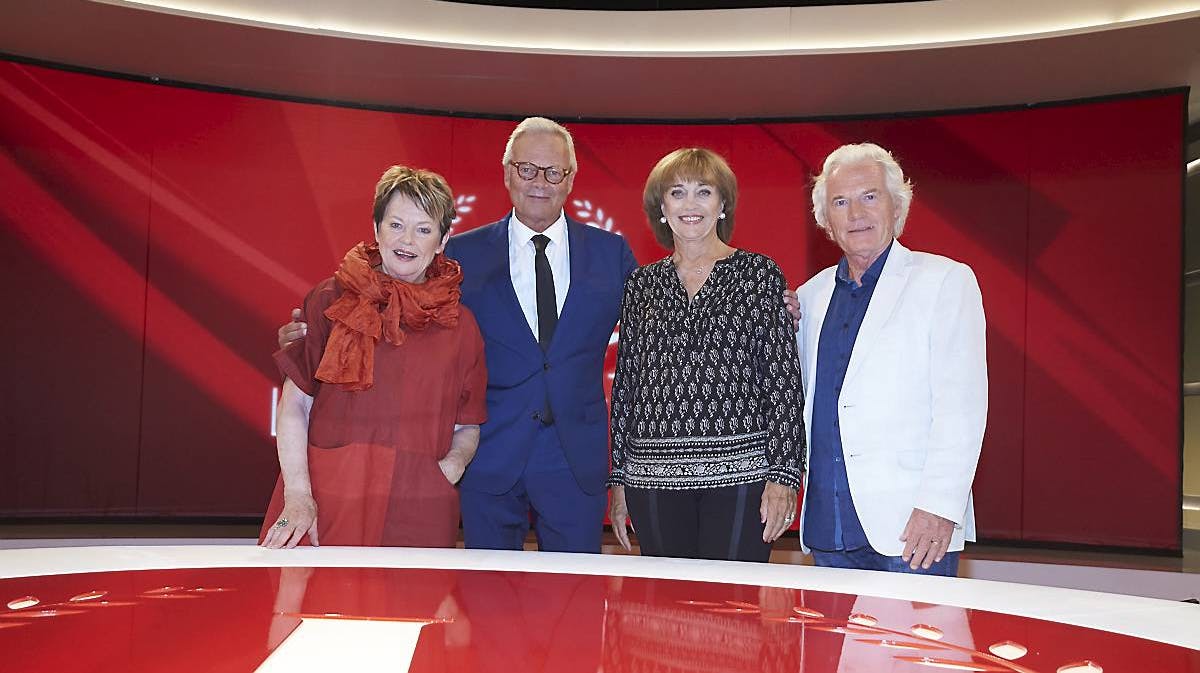 Ghita Nørby, Jarl Friis-Mikkelsen, Malene Schwartz og Kurt Ravn i "Legenderne" på TV 2 Charlie.
