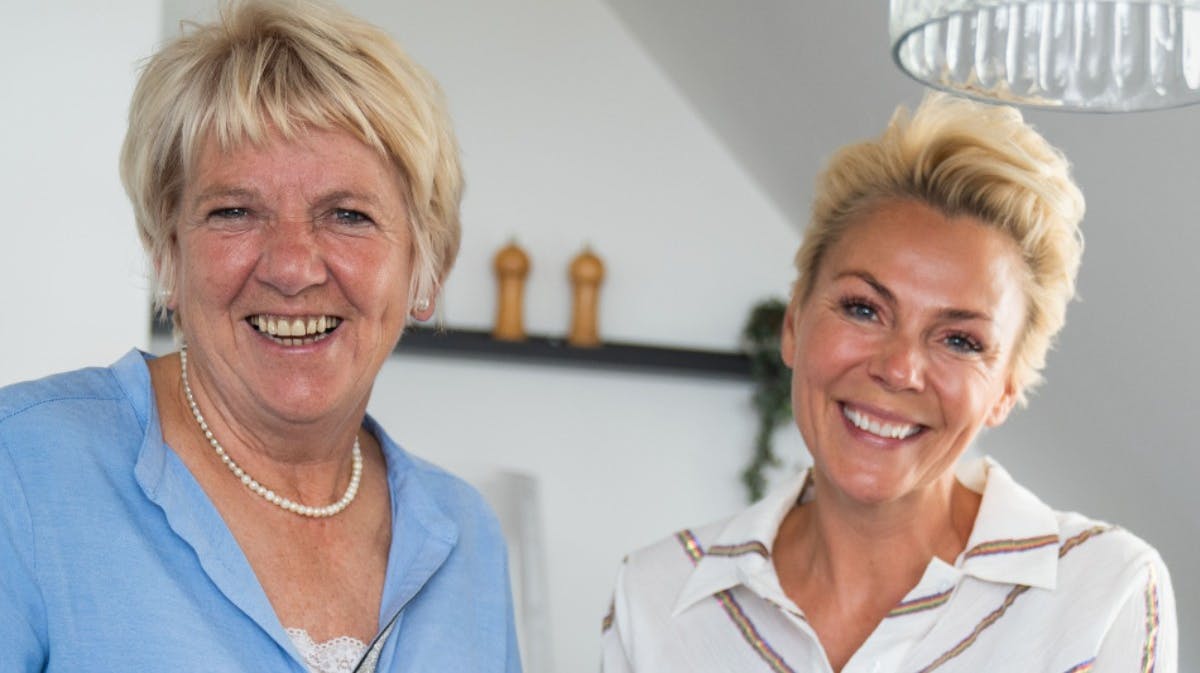 https://imgix.billedbladet.dk/media/article/lene_beier_stor_beskaaret.jpg