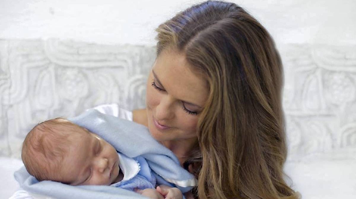 Selv om det ikke var meningen i første omgang, blev det besluttet, at dåben af prins Nicolas' skulle sendes live på svensk TV.