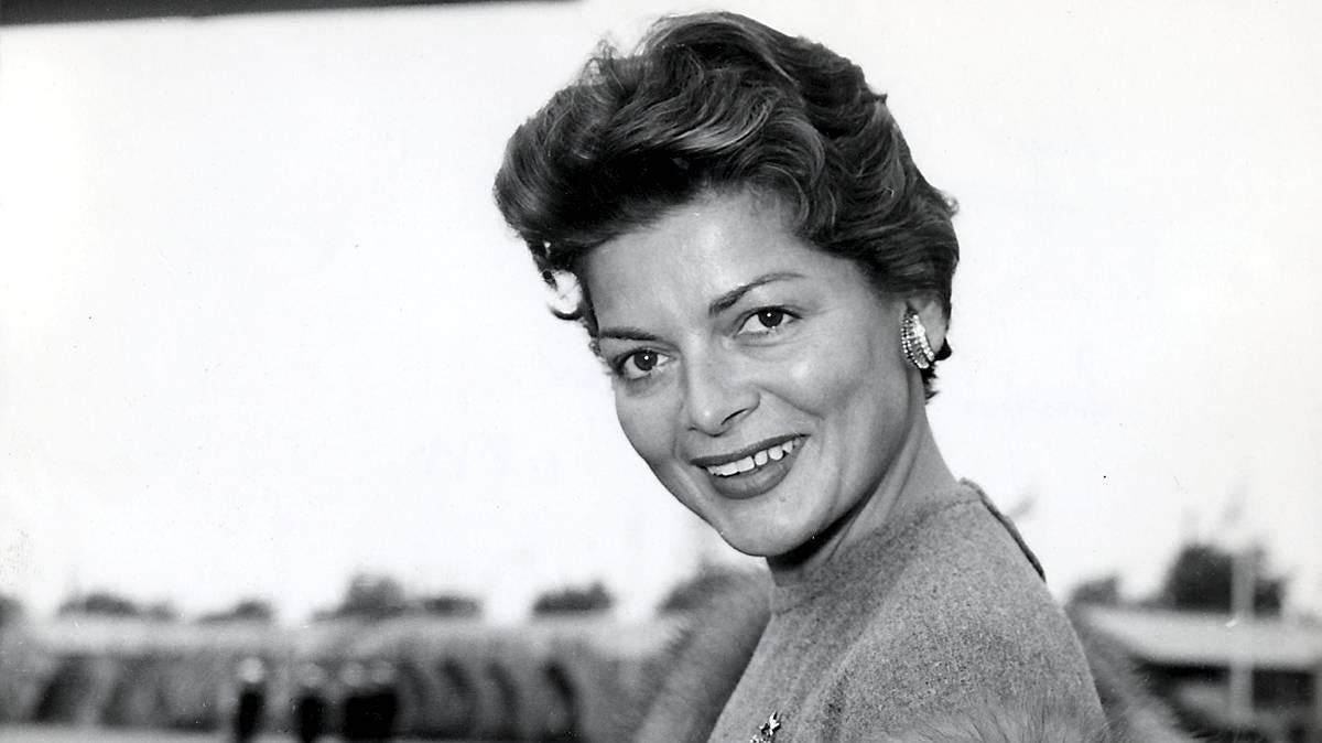 Lys Assia fotograferet i 1950'erne.