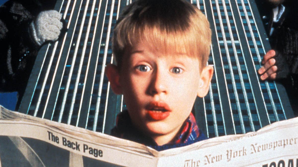 Macaulay Culkin på plakaten til "Alene Hjemme 2".