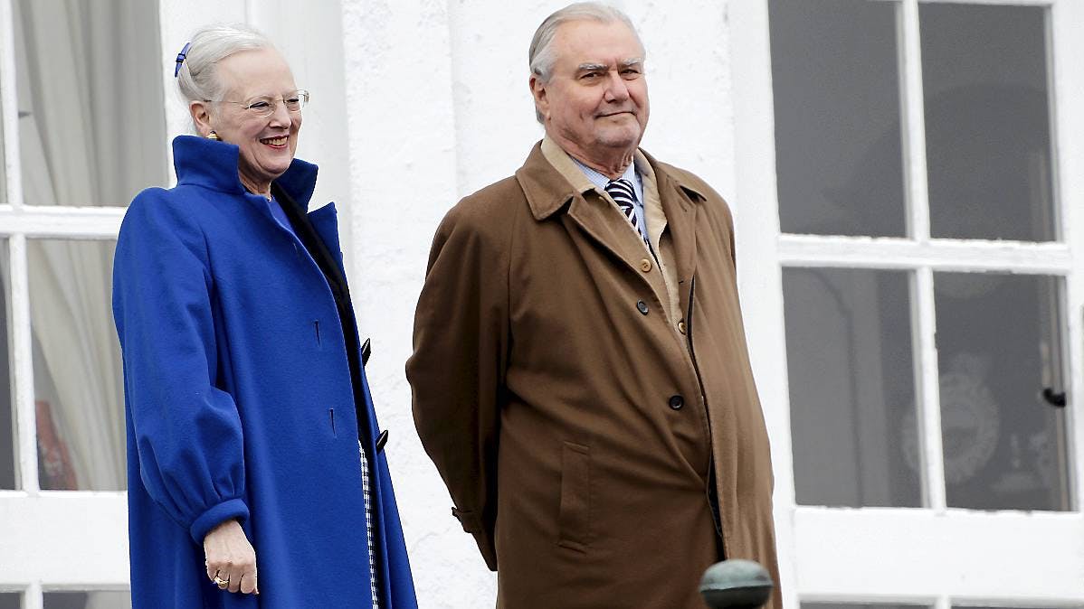 Dronning Margrethe og prins Henrik ved dronningens 71-års fødselsdag på Marselisborg Slot den 16. april 2011.
