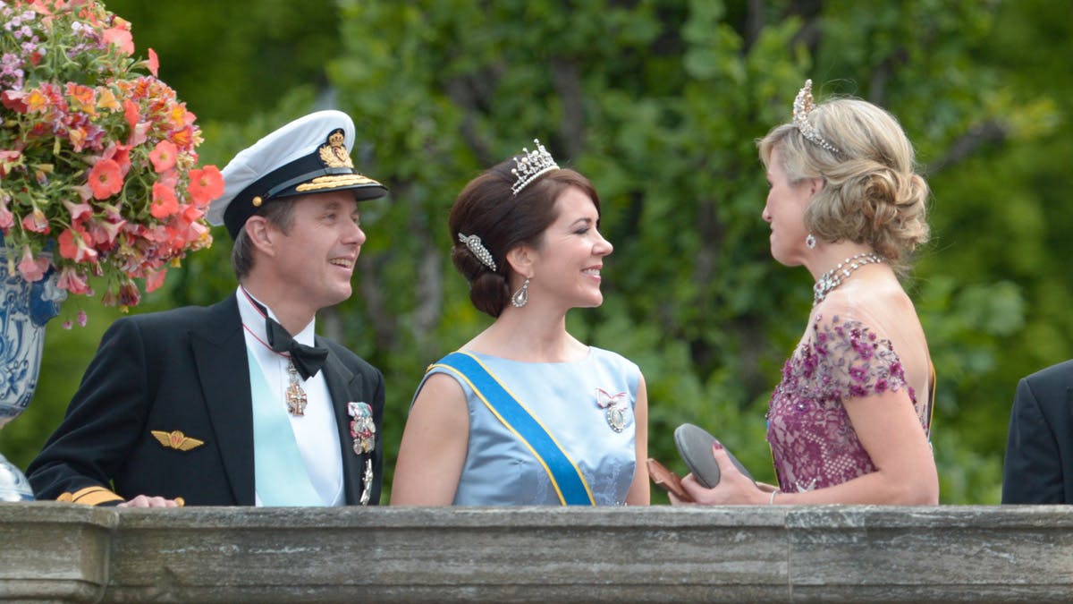 Kronprins Frederik havde fornøjelsen af både kronprinsesse Mary og dronning Maxima.