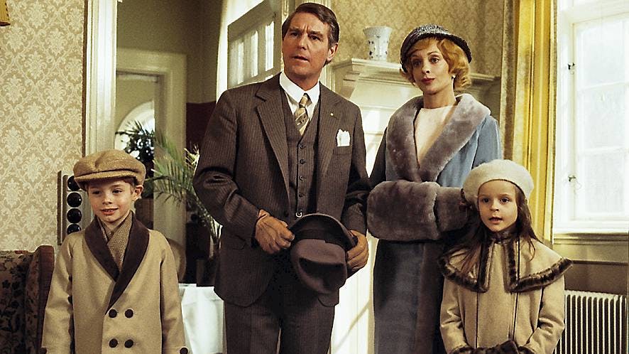 Malene Schwartz og Holger Juul Hansen som ægteparret Maude og bankdirektør Varnæs i Matador.